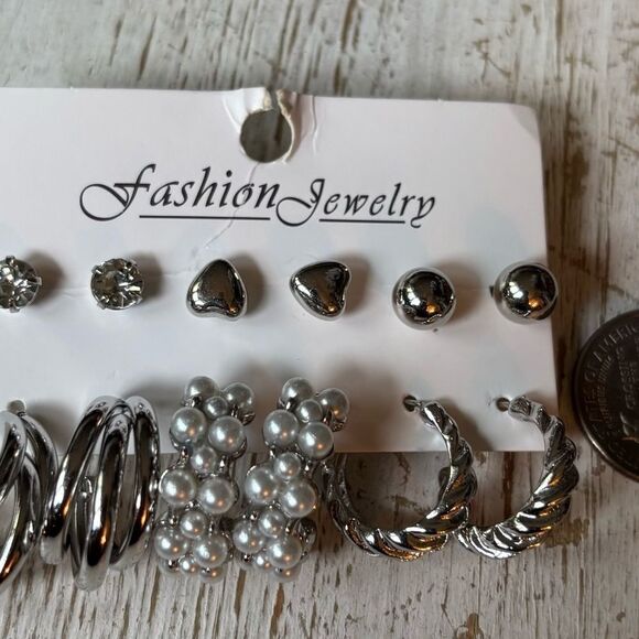 6 NEW! Multipack Silvertone Earrings Set for Women Hypoallergenic Studs NWT - Picture 5 of 6